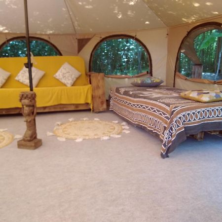 Tente Safari Lodge Dans Foret Luxuriante Vielle-Tursan Exteriér fotografie