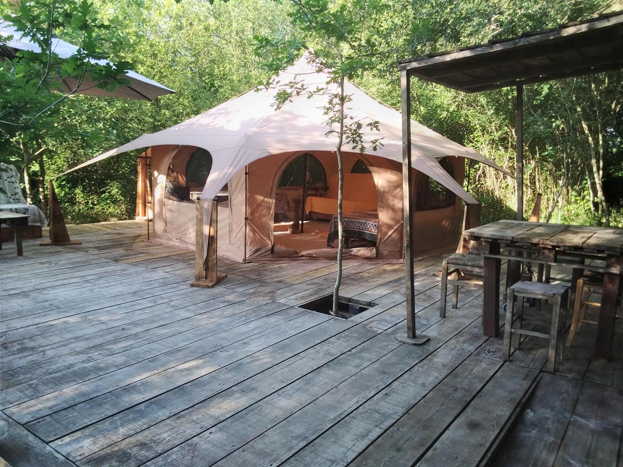 Tente Safari Lodge Dans Foret Luxuriante Vielle-Tursan Exteriér fotografie