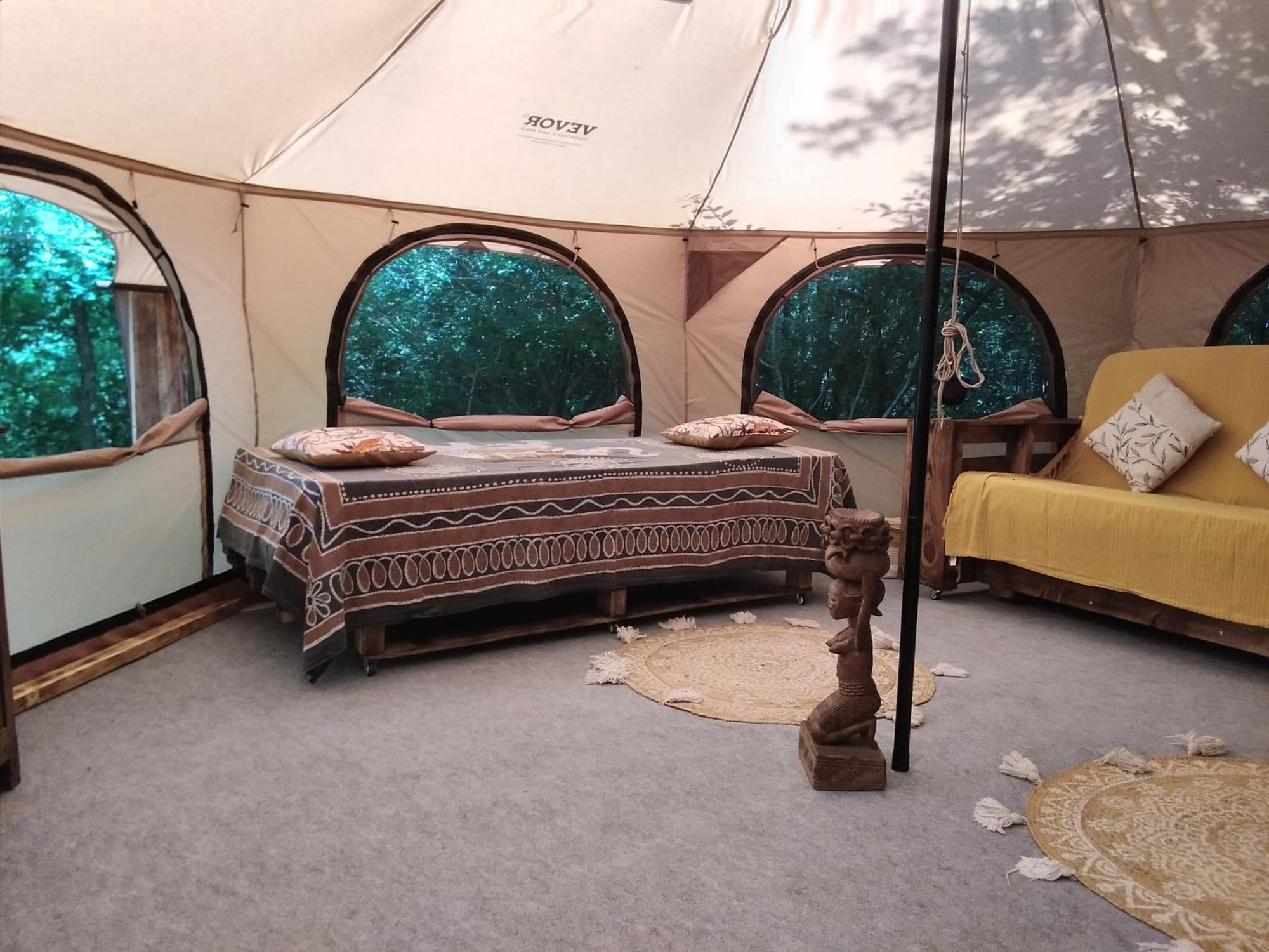 Tente Safari Lodge Dans Foret Luxuriante Vielle-Tursan Exteriér fotografie
