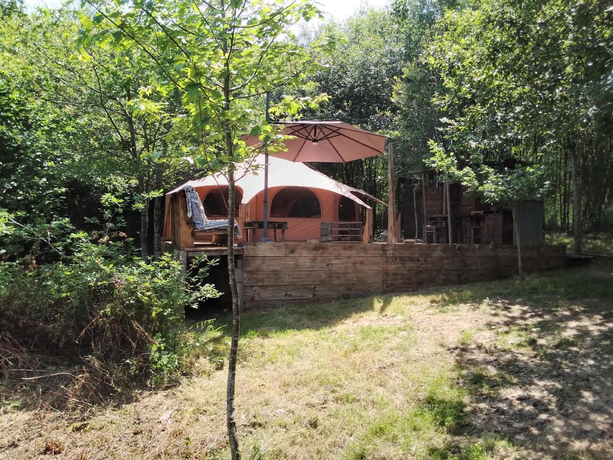 Tente Safari Lodge Dans Foret Luxuriante Vielle-Tursan Exteriér fotografie